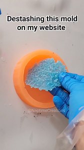 202K views · 3.7K reactions | Link in comments #epoxyresinart #siliconeproducts #resincrafting #resinart #siliconerubber #molds #resincraft #resinartist #resin | Art by Tish | Facebook