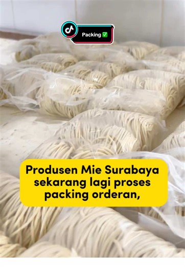 Proses packing produsen mie surabaya. Produsen Mie Surabaya selalu ready, kalau mau main ke toko langsung boleh yaa kak ☺️ Jl Simo Magersari 66 ( Pasar Asem / Samping Pom Bensin Shell Simo ) Surabaya ✨ #produsenmiesurabaya #suppliermiebasah #suppliermiesurabaya #produsenmiebasah