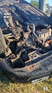 63K views · 480 reactions |  Sucedió alrededor de las 3:40 hrs de este miércoles, en Circunvalación Oeste, mano al Sur. Viajaban dos jóvenes en este Alfa Romeo que volcó por motivos que se investigan y al dar vueltas quedó casi sobre el ingreso a la Estación de Bombeo 6. Salieron solos y no hubo traslados | Humanos de Santa Fe | Facebook