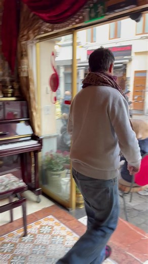 Vidéos de Hôtel Mozart (@hotelmozartgrandplace) avec son original - Hôtel Mozart