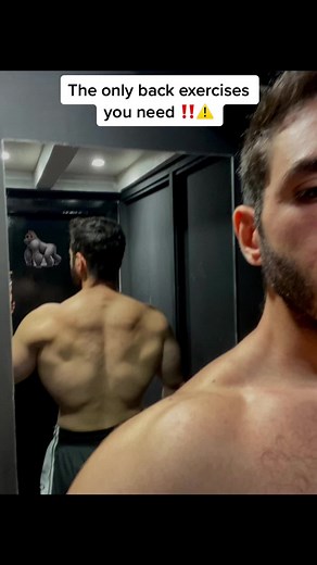 Total back development with these exercises 💪 (Obviously, it’s always good to include different variations of these exercises and to switch things up, but these 5 movements are guaranteed to build you a massive back ✈️) #backday #backdayworkout #backworkout #backdaytips #bodybuildingtips #latsworkout #latspread #latexercises #upperback #latpulldown #cablerow #barbellrow #jpgpulldown