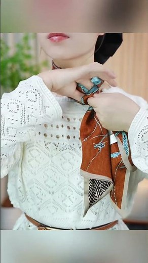 The Correct Way to Tie a Spring Scarf Elegant Styles for Women 30–60