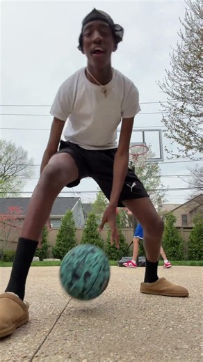 Playing basketball with my bro cam #rapper