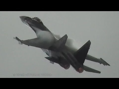 Sukhoi Su-35S Super-Flanker Extreme Flight Demonstration incl. Insane Kulbit Maneuver!!!
