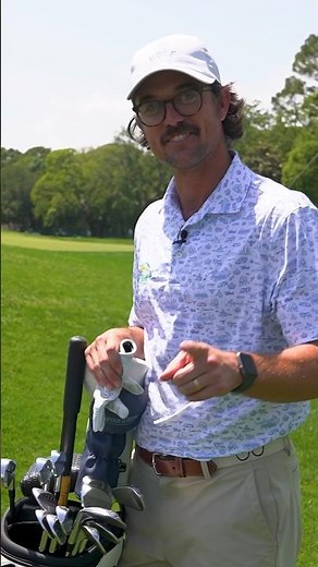 George Bryan from ‪@BryanBrosGolf‬ shows off his custom clubs 🏌️‍♂️