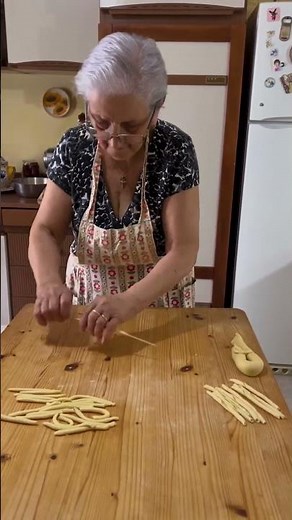 Nonna Teresa makes homemade fusilli with peppers! #pasta #italianfood
