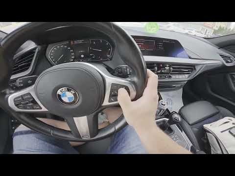 BMW Serie 1 F40 (2019-2024) – Come gestire i pulsanti del volante