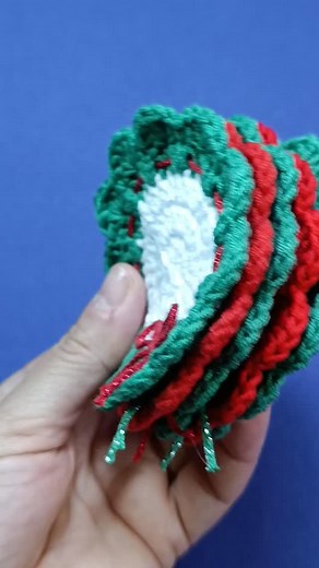 Hi everyone! How dö you like these beautiful crochet wreth coasters.The detailed video tutorial will be soon available on my YouTube Channel Ravella Design. They are beautiful with Christmas Colours.The pattern is easy and beginner friendly. Especially for beginner, it is gorgeous. There are many crochet tutorials at my YouTube Channel Ravella Design. #crochetChristmascoaster #crochetwrethcoaster #crochetwreth #crıchetChristmasgiftideas #crochetChristmaspattern #crochetflowercoaster #crochetforC