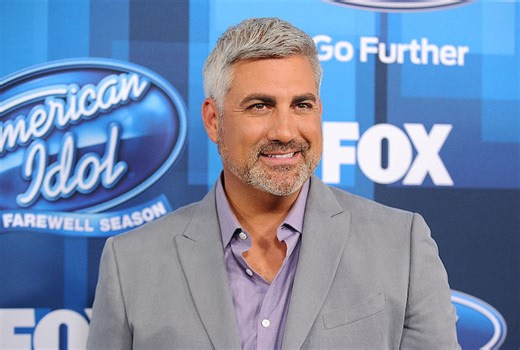 'American Idol' Winner Taylor Hicks Hints at Return to Show