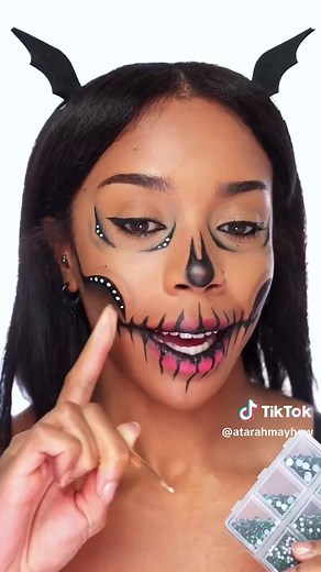 EASY SKULL MAKEUP TUTORIAL FOR HALLOWEEN