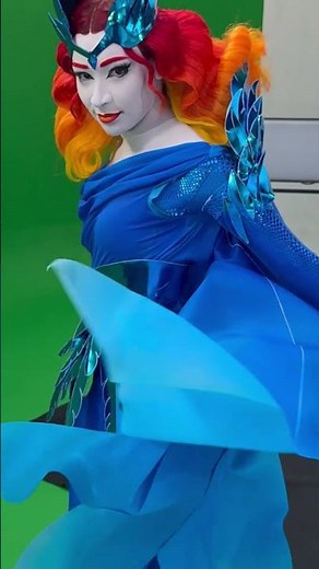 Slo-mo outfit check!