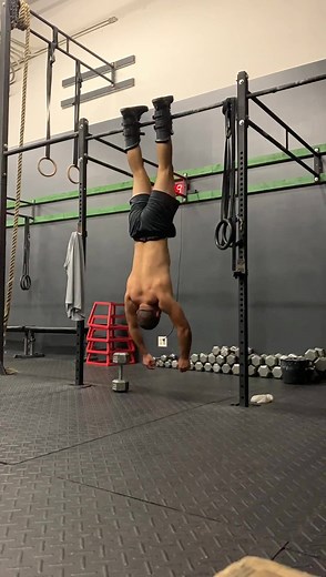🔥Spinal Decompression Recovery🔥Gravity boots inversion therapy. Hang upside down for at least 10 min and feel your back, hips, shoulders, ankles and knees decompress. Feels great after a bunch of barbell work. https://www.therxmindset.com/products/gravity-boots | RxMindset