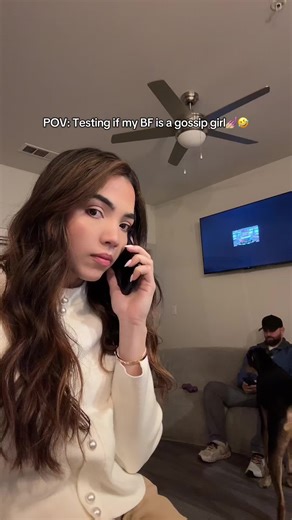 Oh my godness 😭🤣 he almost got the popcorn 🍿 #humor #latina #habibi #comedycouple