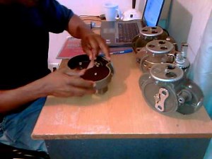 Bell & Howell 70dr How to load film in A 70dr