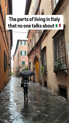 Erica Galbreath | Family Abroad in Italy on Instagram: "Living in Italy isn’t all slow mornings and spritzes 🇮🇹😅 It’s crumbling plaster, handwritten “closed” signs with zero explanation, confusing trash rules, endless paperwork, no free water, cold houses, late dinners, swimming caps, and a serious lack of good Mexican food. And yes, our neighbors have called people on us for being those American neighbors letting our kids play outside and left notes on our trash cans 🫠 (Italy does not play 