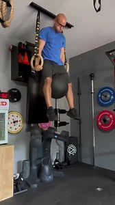 Weighted Calisthenics With 20 lbs AbMat Medicine Ball ➡️ Check out...