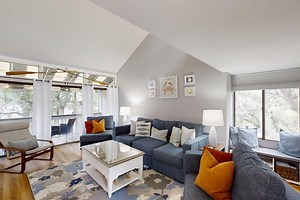 Hilton Head Island Vacation Rental | Updated Multi Level Town House in Treetops |Close to Beach & Coligny |Pool |Tennis |Covered Balcony |  Villa Rental