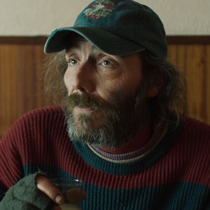 Après L'Effet aquatique, L'Amour flou, Le Petit locataire et bien d'autres, retrouvez le poétique et décalé Philippe Rebbot dans 𝗧𝗥𝗢𝗜𝗦 𝗙𝗢𝗜𝗦 𝗥𝗜𝗘𝗡 de Nadège Loiseau. Au cinéma le 𝟭𝟲 𝗺𝗮𝗿𝘀 ! La bande-annonce ➡ qrco.de/3xrien | Le Pacte