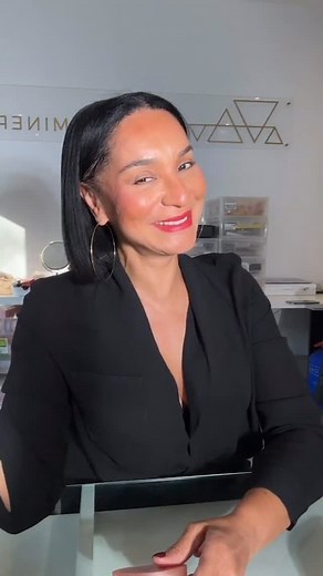 5.5K views · 4 comments | What makes the Soft Complexion Pressed Powder Foundation different? - Non Comedogenic - Non irritating - Talc free - Vegan - Silicone free (no pore-clogging dimethicone which is in every other foundation) Shop your shade! Run don't walk!! www.thegoodmineral.com #TheGoodMineral always #LovesYouBack and #LovesYourSkin | The Good Mineral | Facebook