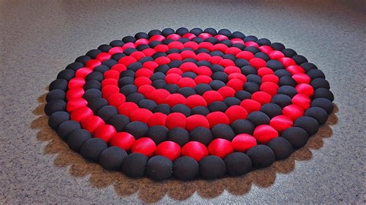 Eco-Friendly DIY Rug from Reused Old Items