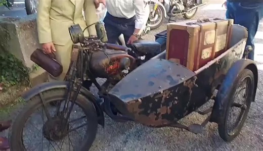 L.A. Nik (That Motorcycle Guy) on Instagram: "Sounds fantastic. Un-restored 1930 Nellie #motorcycle #vintagemotorcycles #Pesaro"