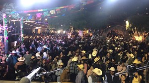 Y así recibimos el año 2025 en la plaza principal de nuestro amado Xichú en el Festival del Huapango Arribeño y la Cultura de la Sierra Gorda. | Guillermo Velázquez y Los Leones de la Sierra de Xichú