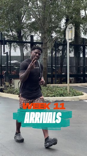 NFL Game Day Arrivals | Miami Dolphins Fits