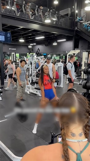 She made him look very small 😂 | SPORTbible