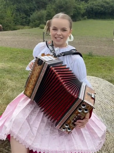 Lucia Haladejová: Slovak Folk Music Performance