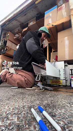 We deliver seamless gutters 🚛 #chicago #seamlessgutterschicago #gutters #chicagogutter #seamlessgutters #gutterchicago #guttercleaningchicago #illinoisgutters #roofing #gutterdelivery #roofingchicago #guttercleaning #indiana