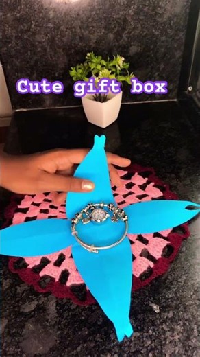 Cut gift box #diy #art #craft #tinkertinycrafts