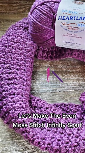 Even Moss Stitch Crochet Infinity Scarf Pattern Tutorial #crochet #crochettutorials #crochetinfinityscarf #freecrochetpattern #crochetersoftiktok