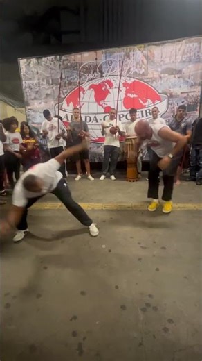 Tutorial on the Scissors Kick in Capoeira 2026. #capoeira #training #tutorial