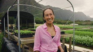 82K views · 694 reactions | In 2015, Chef Robynne Maii and her husband opened Fête Hawaïi in Honolulu's bustling Chinatown. Born and raised in Honolulu, she began her culinary adventure on O‘ahu and eventually moved to New York City before returning home. Join us as she speaks to the importance of sourcing local ingredients for her menu. To learn more about our Featured Chefs, visit https://on.hwnair.com/3mcHeYb. | Hawaiian Airlines | Facebook