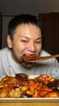 He hates me now #mushroom #mukbang #noodles #spicy