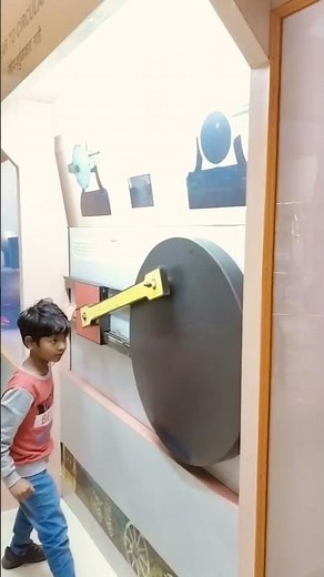 Demonstration of slider crank mechanism.