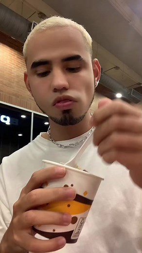 Prueba del McFlurry de Chocorramo en McDonald's