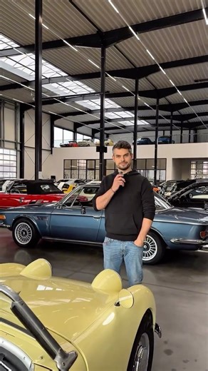 Klassikland on Instagram: "16. Adventskalender-Türchen ✨🎄 Heute wartet ein echtes Highlight im Klassikland: der Austin-Healey Sprite MK1 „Frogeye“ von @strassenklassiker 🐸 Kompakt, charmant und ein echter Klassiker mit Charakter."