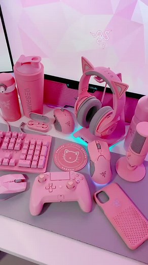 Showing Off My Razer Quartz Pink Collection | Gamer Setup Showcase
