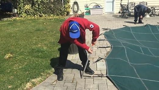 How to use the pool cover tool