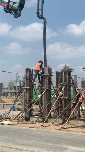 How to Pour Concrete Columns using Traditional Wooden Molds