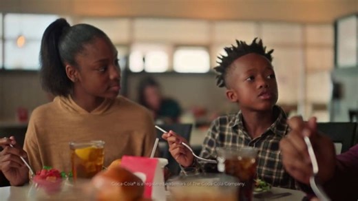 Golden Corral TV Spot, '2023 Holidays: Pet Pterodactyl'