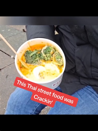 Tried the Red Thai Curry from Fresh at Norwich Market 🍛🔥 Packed with fresh ingredients and loads of flavour. But the real question is… is it Crackin’ or Lackin’? 👀 Watch the video and let us know what you think 👇 Hashtags: #norwichmarket #norwichfood #thaifood #streetfooduk #foodreview