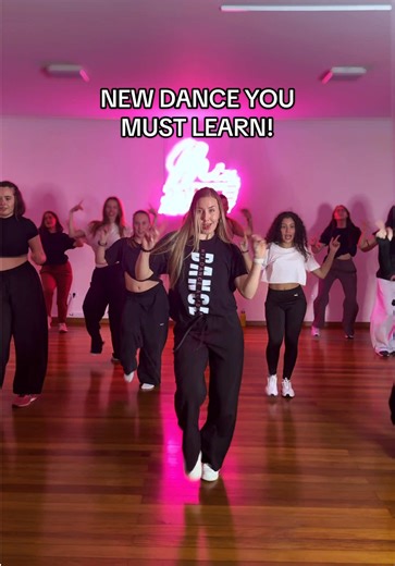 Intermediate Dance Tutorial: Learn the Latest Moves