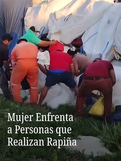 Una mujer grabó y confrontó a decenas de automovilistas y vecinos que realizaron actos de rapiña después de la volcadura de un tráiler cargado de azúcar en la carretera Villahermosa–Cárdenas, a la altura del retorno hacia Cucuyulapa. #viralnmás #villahermosa #tabasco #rapiña