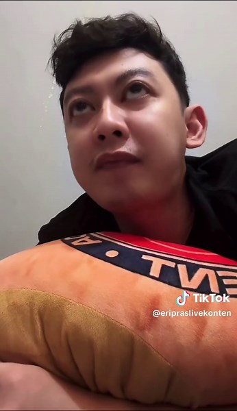 Eri Pras Live Performance Highlights