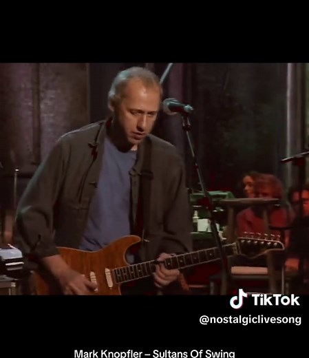 One of the most iconic live performances of Sultans of Swing. Recorded in London in 1996, this version shows Mark Knopfler at his absolute best — effortless fingerstyle, extended solos, and pure musical storytelling. A timeless live moment that still feels alive today. Mark Knopfler – Sultans Of Swing (A Night In London, 1996) Available on YouTube: https://youtu.be/yTcsgxU9jsA?si=Ek1QxSBY1R8_Kld0 DM for credits ✨ #nostalgicmusic #liveacts #timelessmusic #markknopfler #sultansofswing
