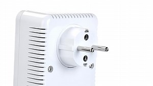 devolo Magic 2 WiFi next: der weltweit schnellste CPL WiFi Adapter (2400 Mbit/s, 2 Gigabit-Ethernet-Ports) ideal für Download und Streaming (geeignet für Frankreich)