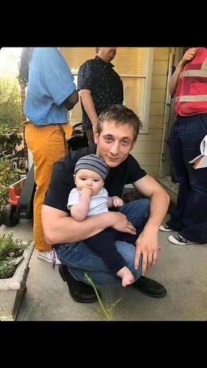 Jeremy Allen White on Reels