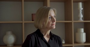 Video by Mikhail Nilov on Pexels